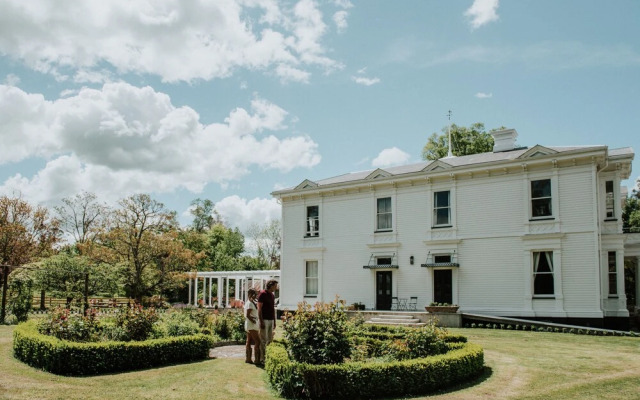 Mt Vernon Villa