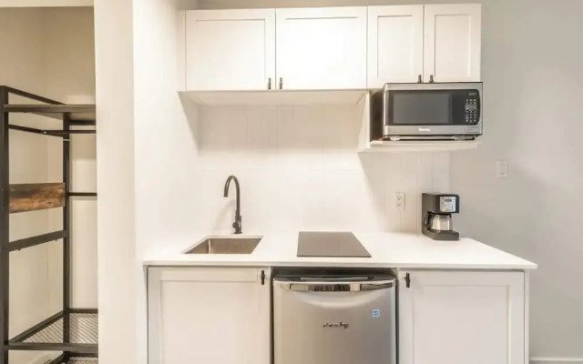 Large Studio in Whistler Village - Unit 611