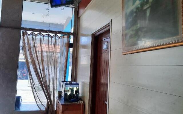 OYO 92470 Hotel Sahabat 2
