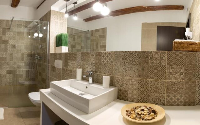 Vendi Grand Square Residence