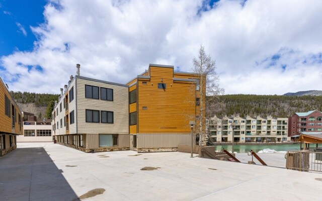 Edgewater 1444 1 Bedroom Condo by Redawning