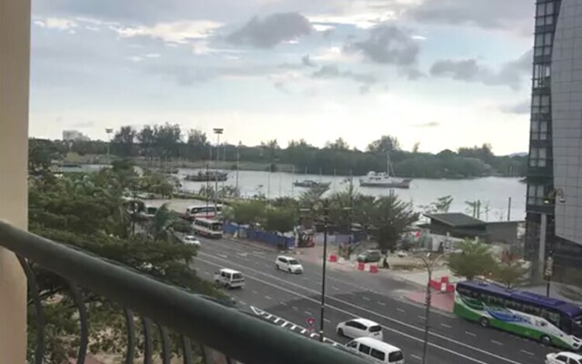Kalyca Home - 3BD Spacious Marina Court Condo