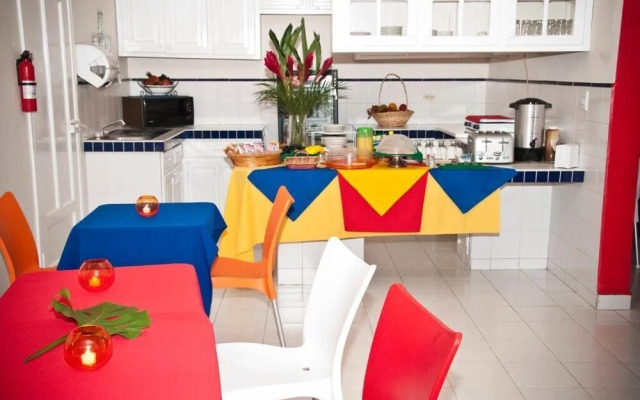 Guacamaya Inn B&B