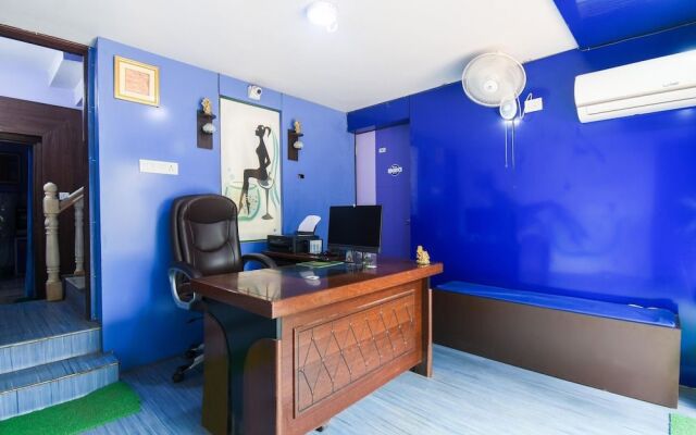 OYO 13092 Comfort Inn