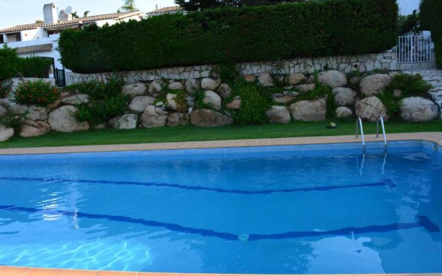Casas Blanca 19 con piscina en playa Santa María de Llorell Tossa de Mar