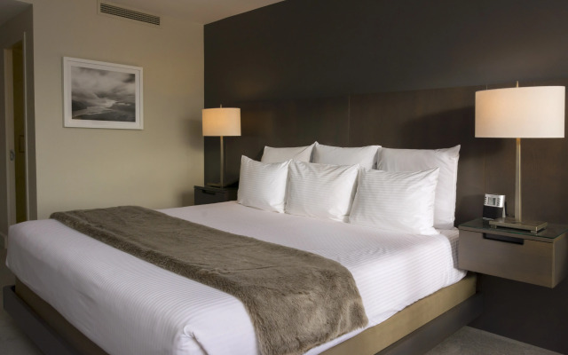 The Benson Portland, Curio Collection by Hilton