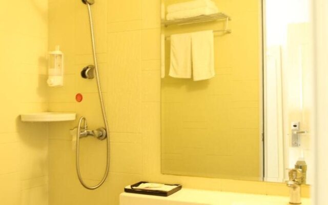 Nanchang Huyou Boutique Hotel Bayi Square Railway Station