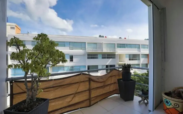 Spacious Condo with Gym & Pool Cancun