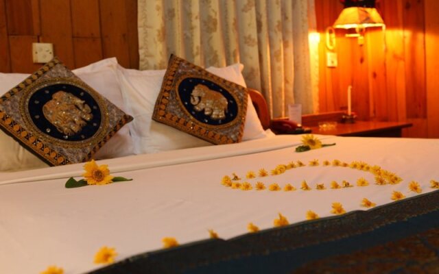 Hill Top Villa Hotel