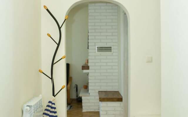 FM Deluxe 1-BDR Apartment - Just Like Home