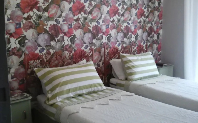 Guest House 73