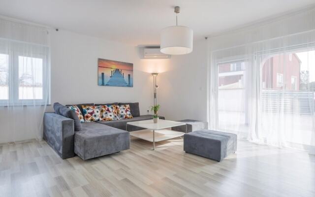 Amazing Home in Pula With Wifi and 4 Bedrooms