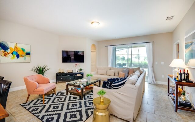 Solterra - 4167 Oaktree Drive