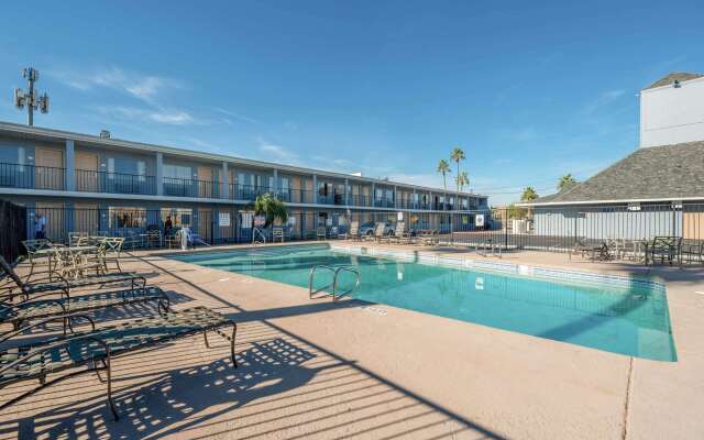 Rodeway Inn