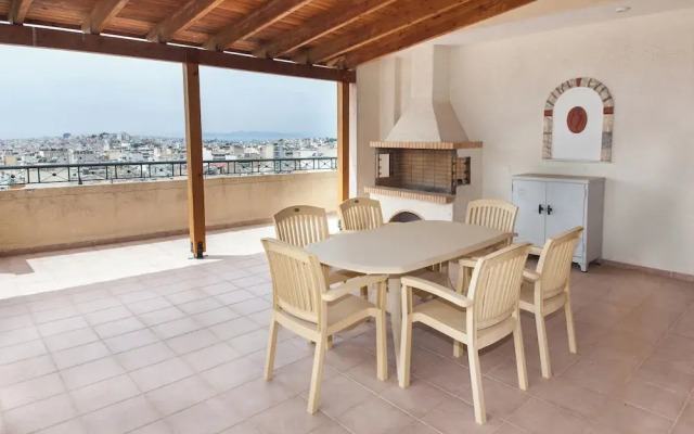 Koridalos Terrace Apt w Spectacular View