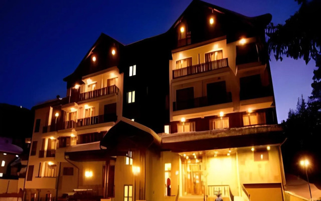 Villa Park Mountain Residence