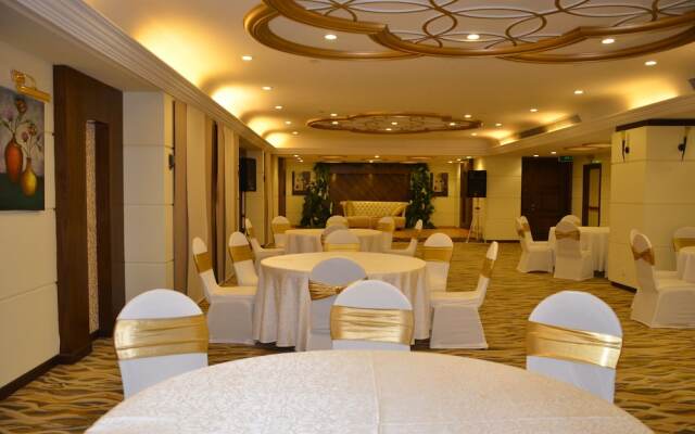 Golden New Continental Hotel