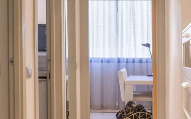 Engracia Square 1-bedroom Apartment in Chamber