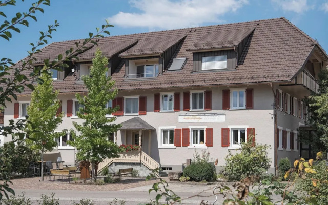 Отель Landgasthof zum Pflug