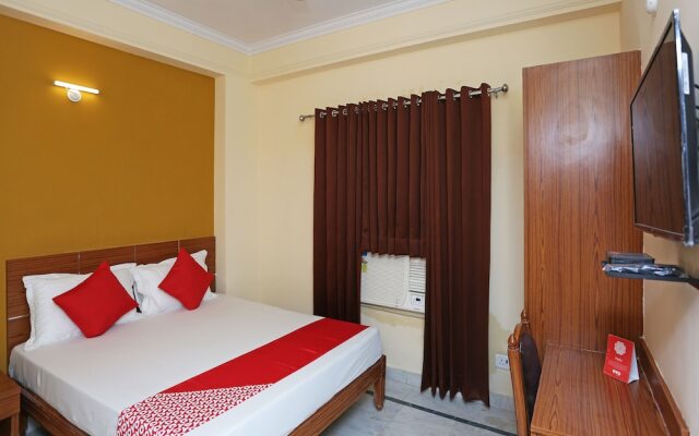 OYO 11675 Hotel Prahlad Inn