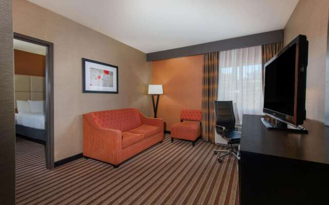 La Quinta Inn & Suites by Wyndham Harrisburg-Hershey