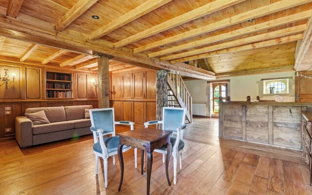 Holiday Home in Le Manoir With Jacuzzi in Summer