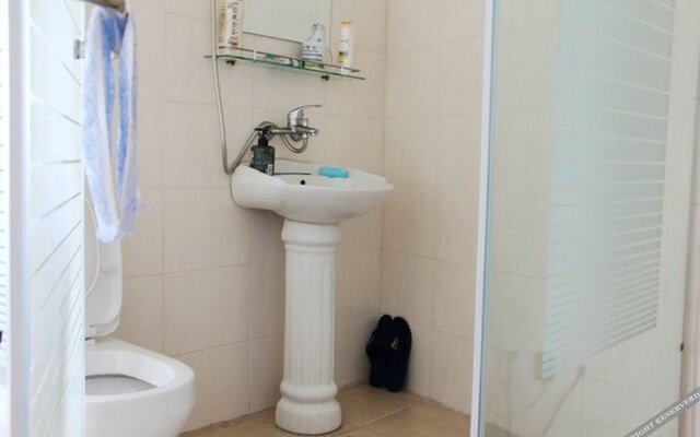 Kabu Light Luxury Apartment (Songjiang Sijing Subway Station)