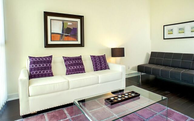 Pathway Luxury Suites - 4065 Brickstone