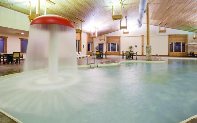 Holiday Inn Express Munising-Lakeview by IHG