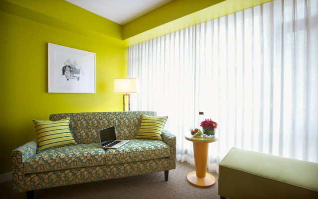 OPUS Hotel Vancouver
