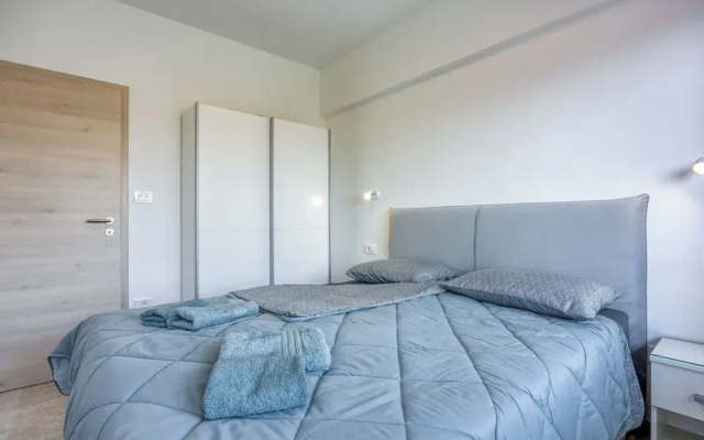 Apartment Smode With Bayview