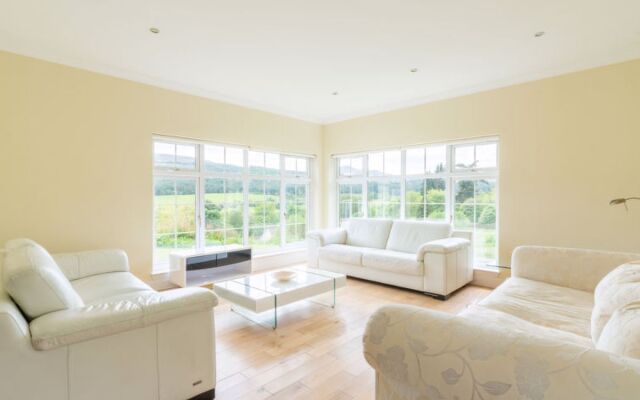 Bearnock House