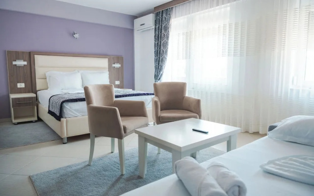EMERALD Hotel