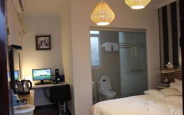 Romantic Town Theme Inn