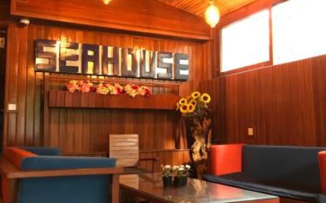Seahouse Bali Indah Beach Inn