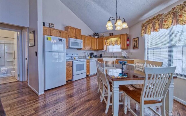 Bear Crossing - Two Bedroom Cabin