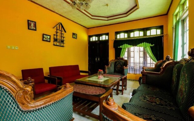 Riana Homestay