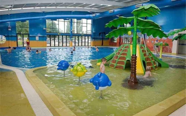 Beautiful and Tranquil Lakeside Lodge - Sleeps 5