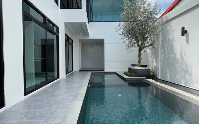 Modern Zen Vibe Pool Villa Phuket