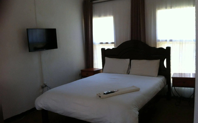 Kuku Royal Lodge