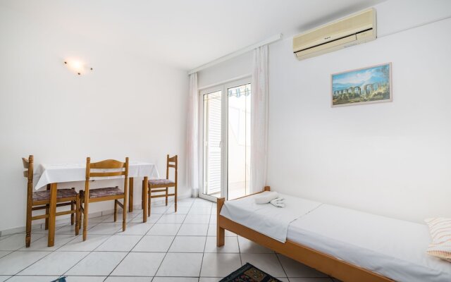 Nice Apartment Silvia 2 for 4 Persons