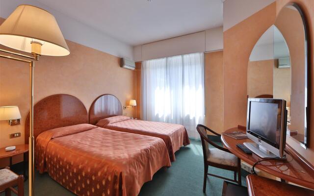 B&B Hotel Como City Center