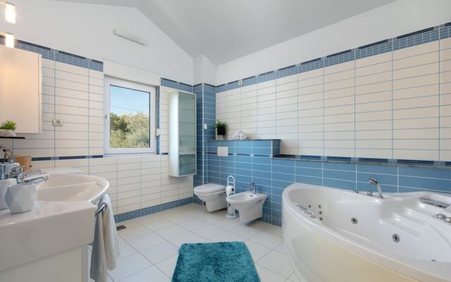 Luxury Villa Lovric Private Heated Pool