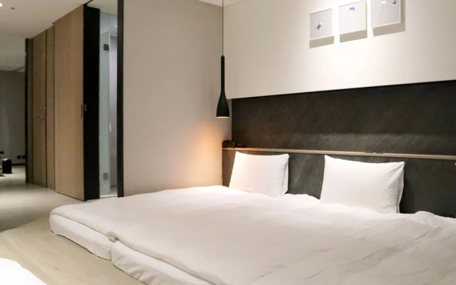 Hsin Hotel