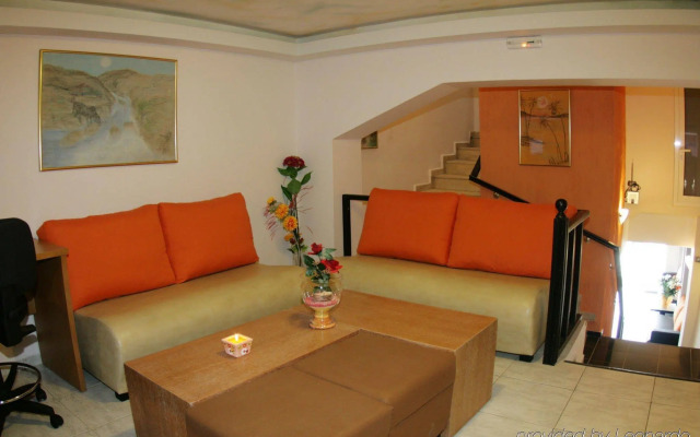 Life Hotel
