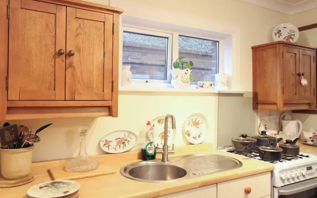 Regents park road single room