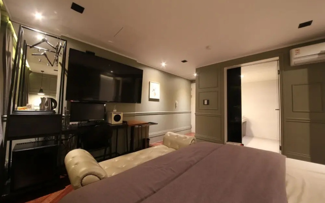 French Code Hotel