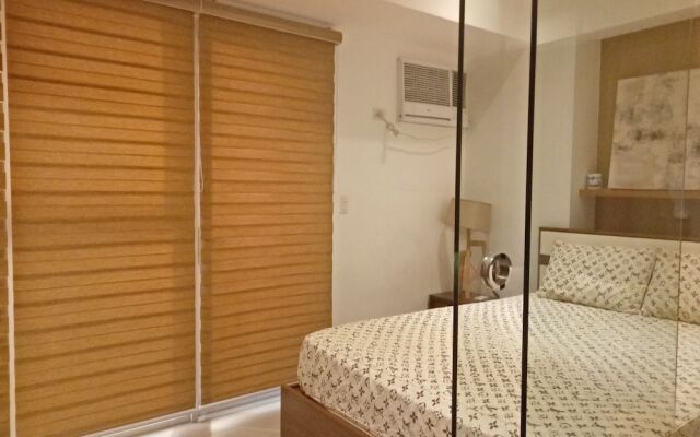Airport T3 Newport Condotel