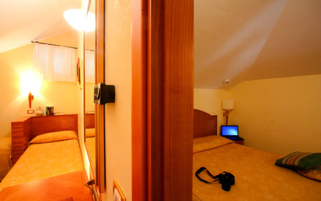 Hotel Tirreno