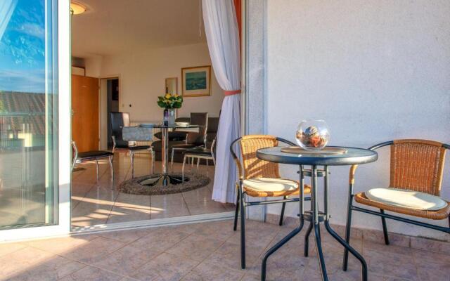Apartments Jakic 1